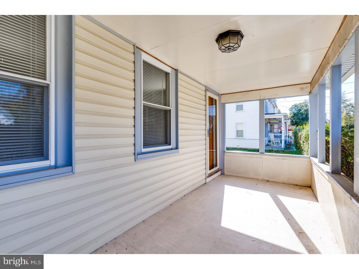 433 Ash Street Delanco, NJ 08075 - Photo 3 of 20 Porch