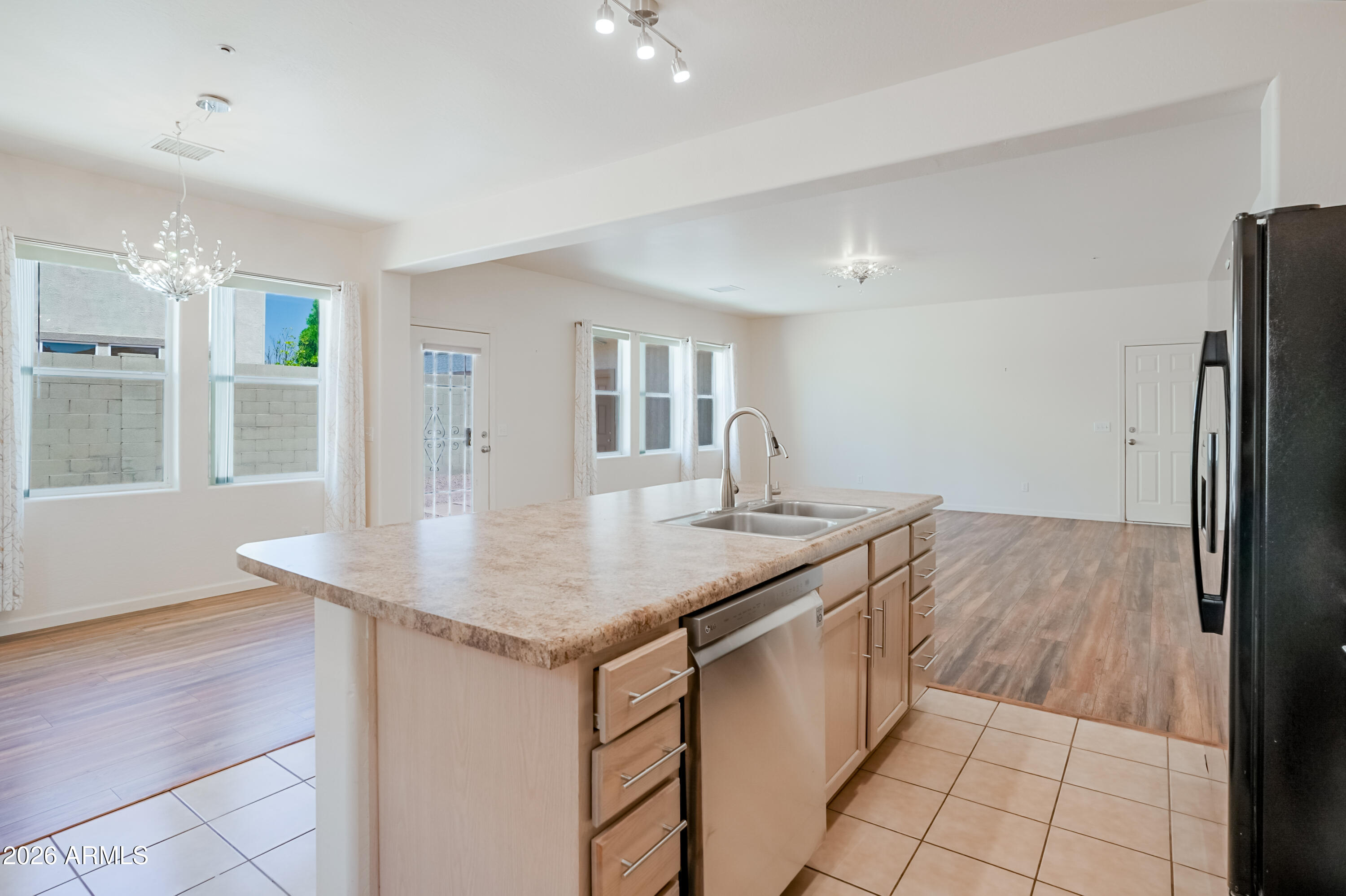 622 King Copper Road Clarkdale, AZ 86324 - Photo 6 of 36 Kitchen 3 (2)