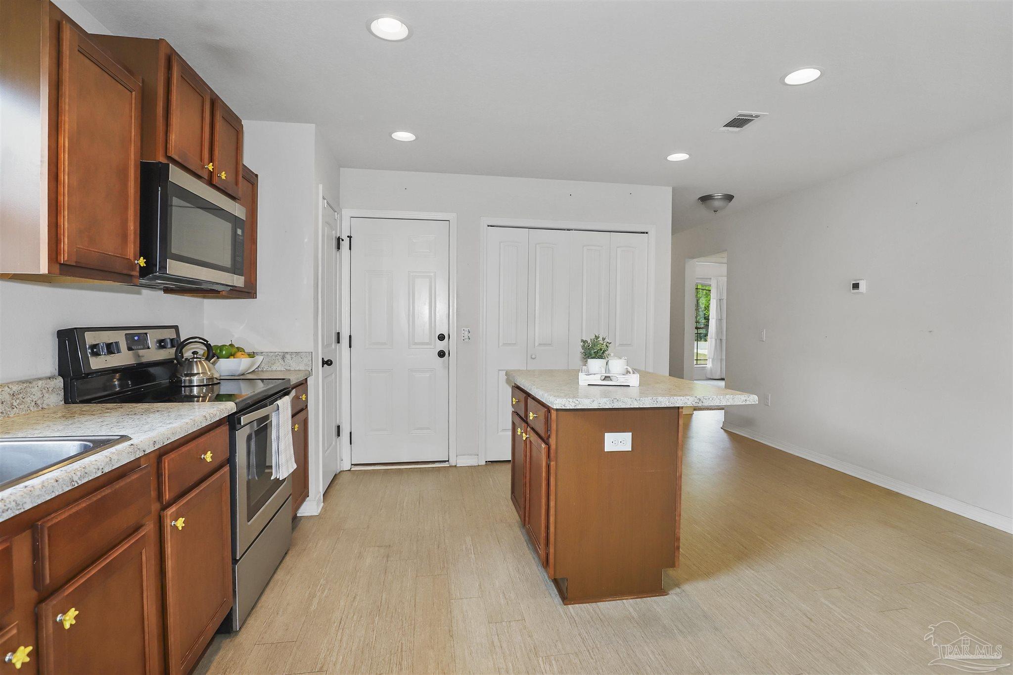 5953 Fairlands Road Milton, FL 32583 - Photo 14 of 39