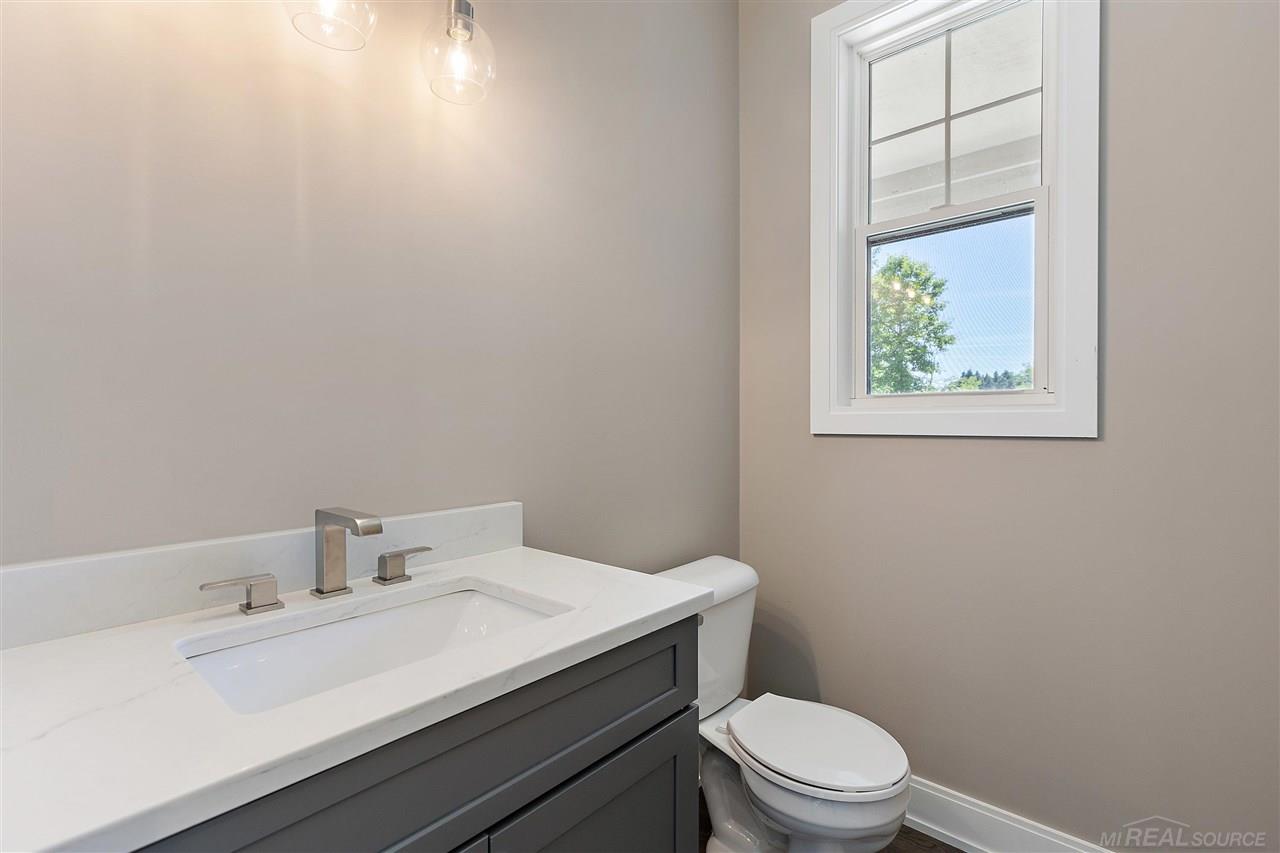 3837 Albatross Court, Unit 28/14 Rochester, MI 48309 - Photo 8 of 33