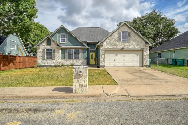$335,000 | 340 Rose Mayer Loop, La Grange, TX 78945