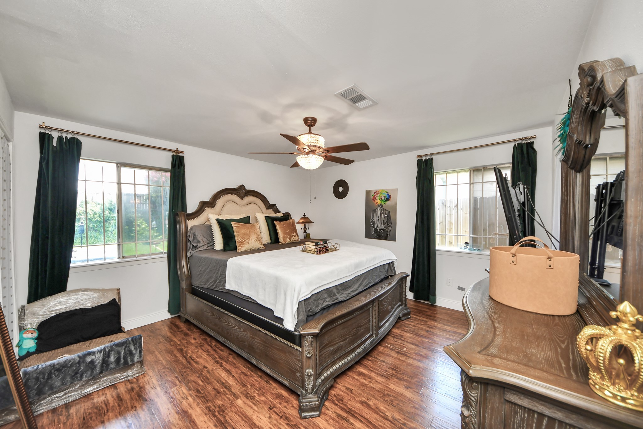 3901 Jeanetta Street Houston, TX 77063 - Photo 23 of 41 The primary bedroom