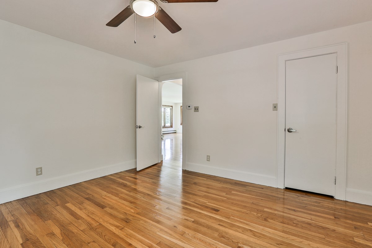 690 Goffstown Road Manchester, NH 03102 - Photo 22 of 31