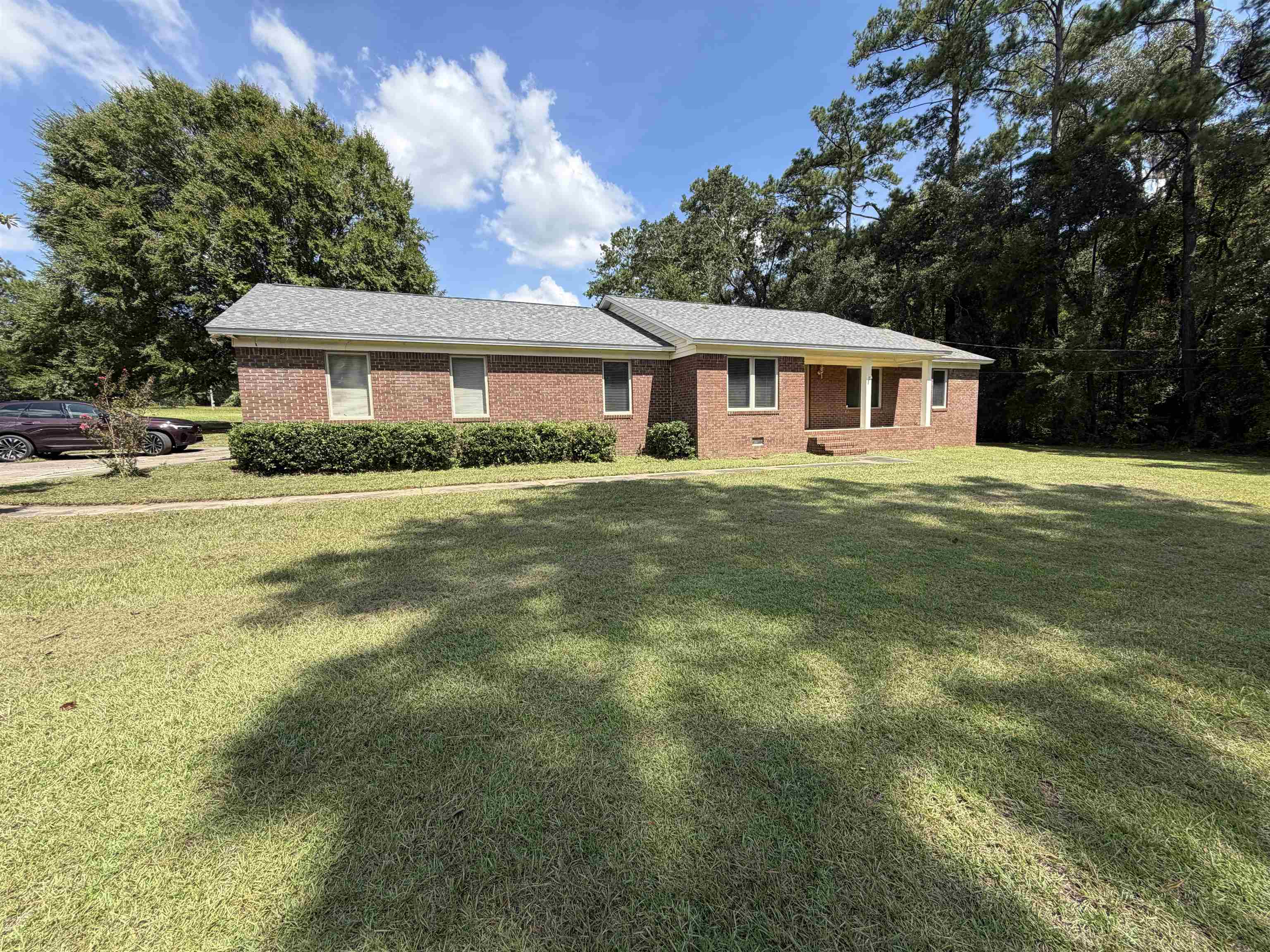 5256 Quail Valley Road Tallahassee, FL 32309 - Photo 2 of 15 Gallery Image 2