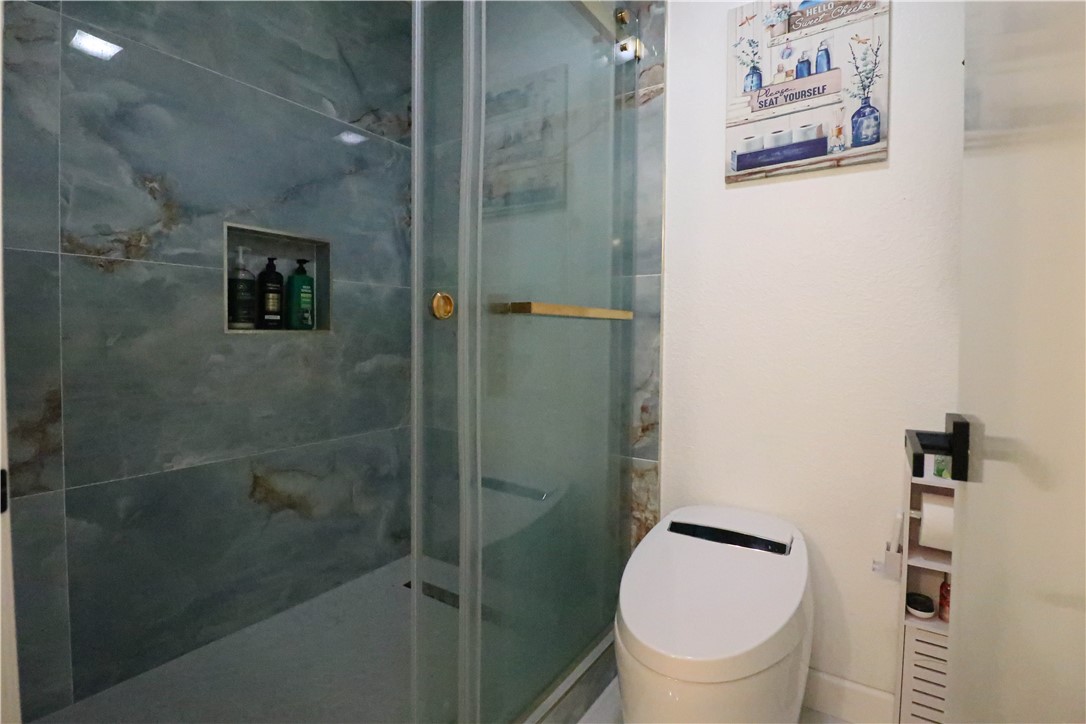 730 Breeze Hill Road, Unit 230 Vista, CA 92081 - Photo 25 of 39