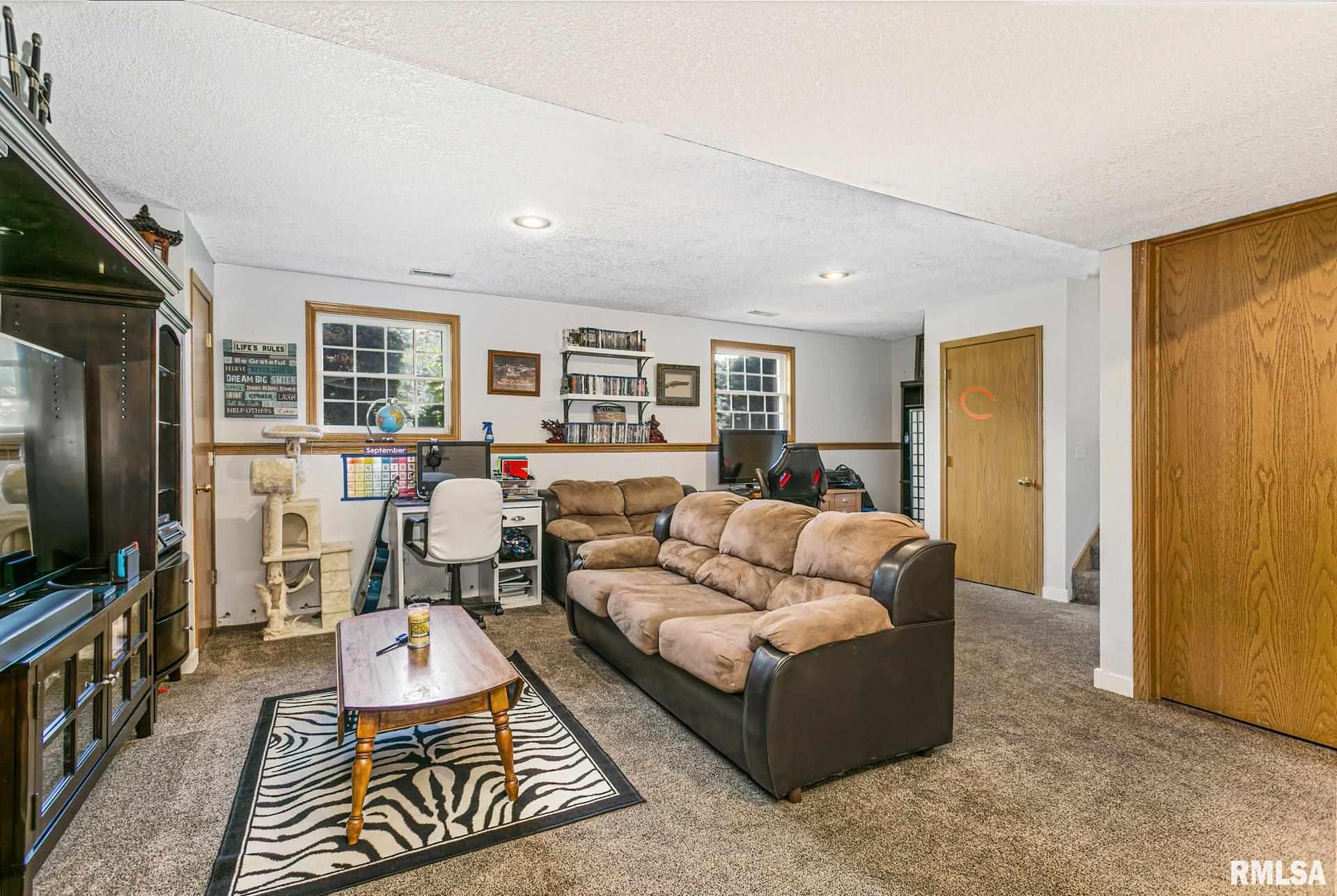 5613 Appomattox Road Davenport, IA 52806 - Photo 23 of 29 Gallery Image 23
