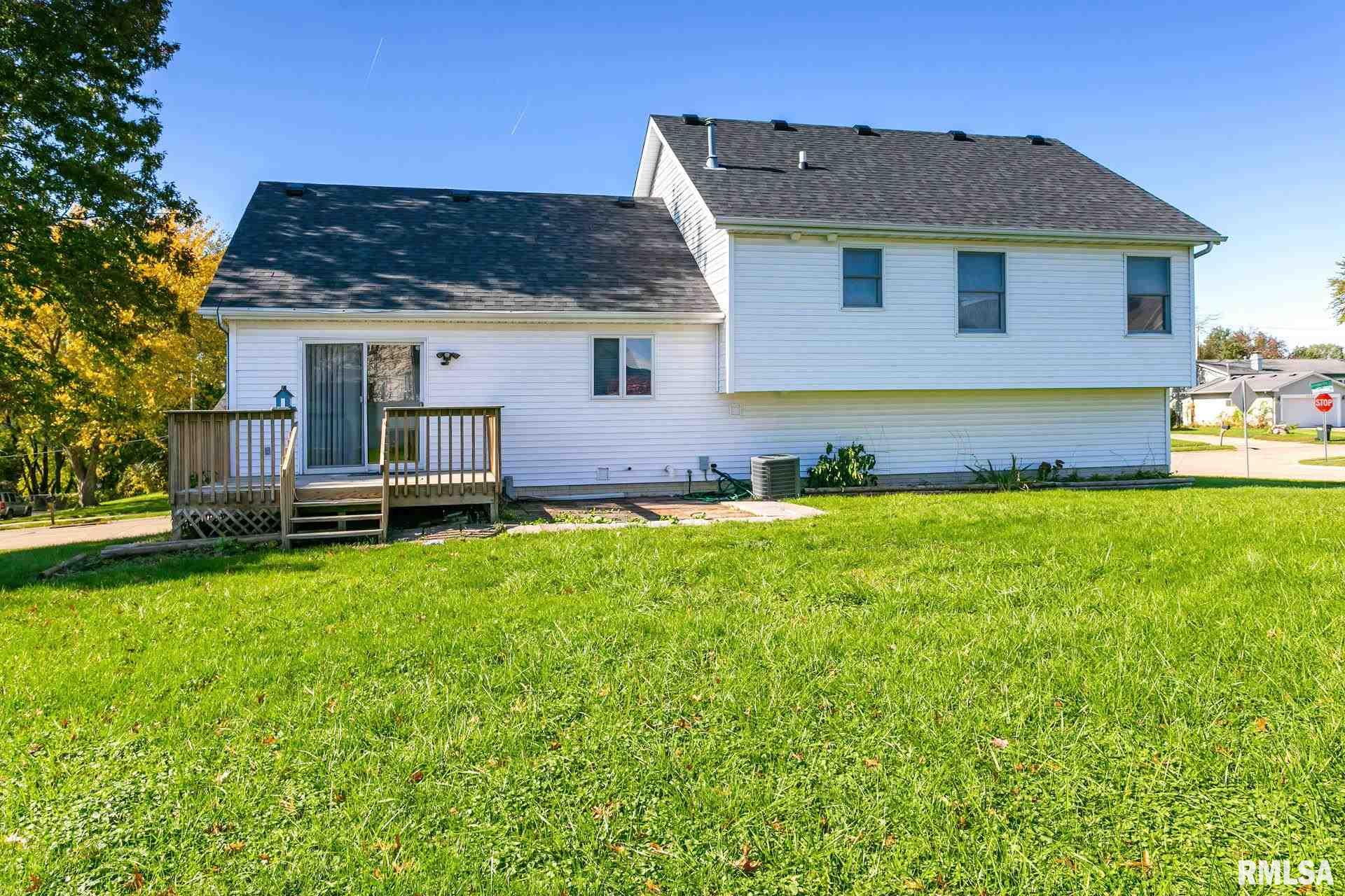 5613 Appomattox Road Davenport, IA 52806 - Photo 3 of 29 Gallery Image 3