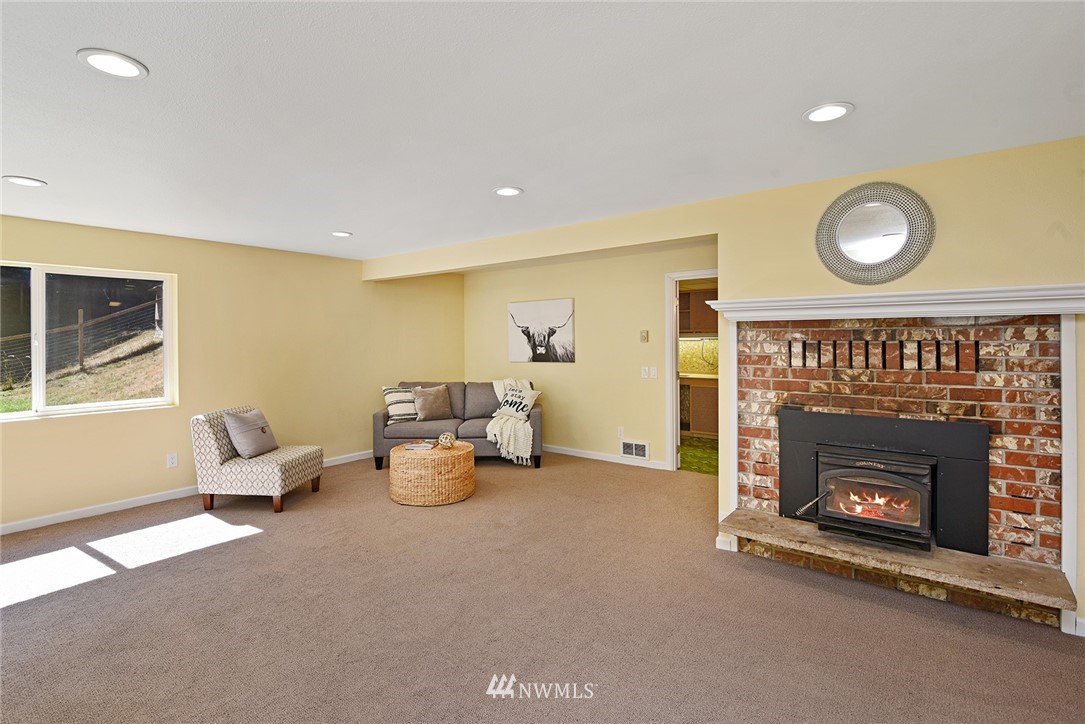 3915 Northeast Rova Road Poulsbo, WA 98370 - Photo 16 of 40 Gallery Image 16