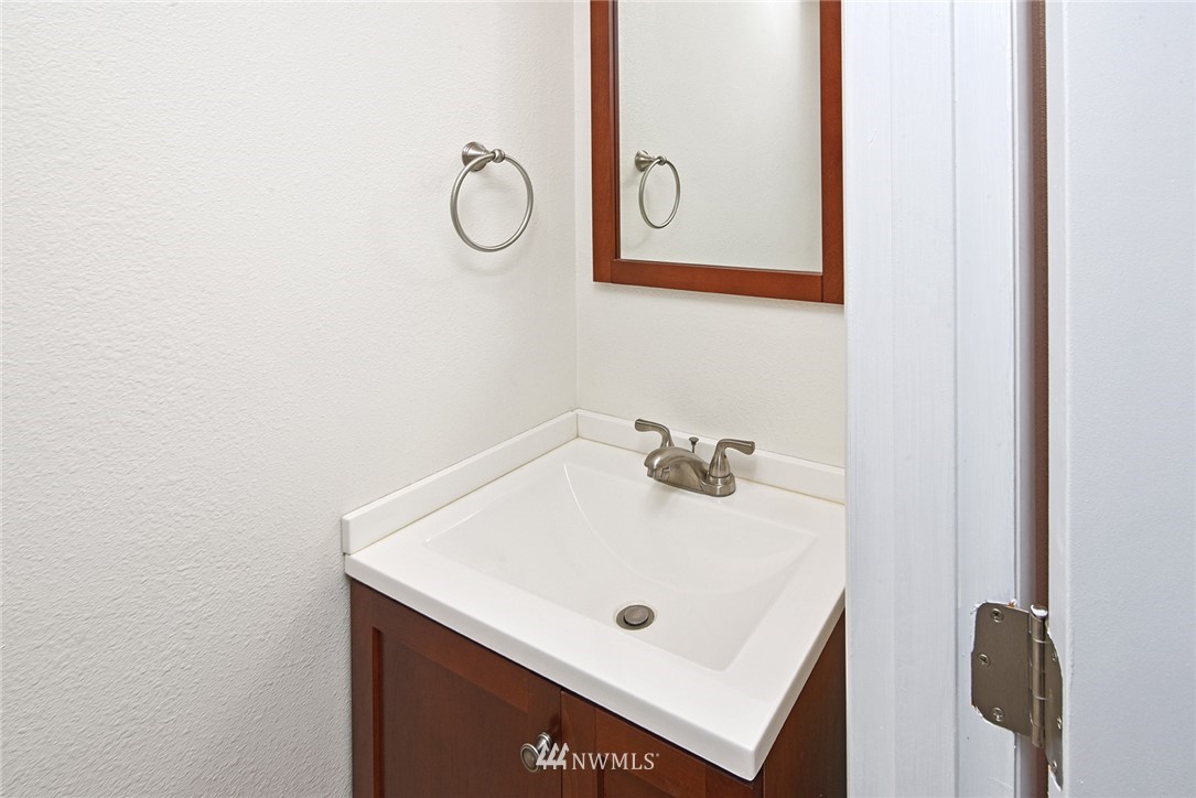 3915 Northeast Rova Road Poulsbo, WA 98370 - Photo 20 of 40 Gallery Image 20