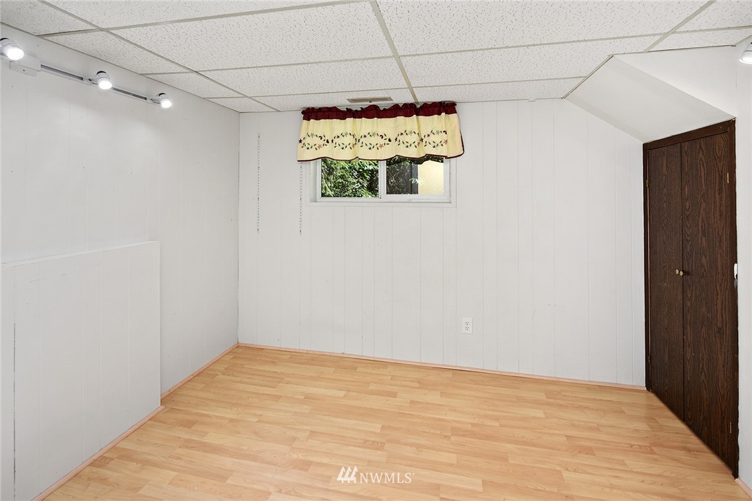 3915 Northeast Rova Road Poulsbo, WA 98370 - Photo 21 of 40 Gallery Image 21