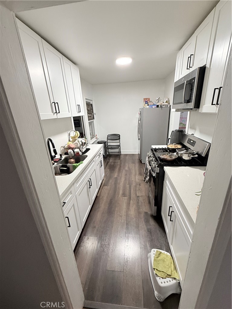 1818 North Rose Avenue Compton, CA 90221 - Photo 4 of 7