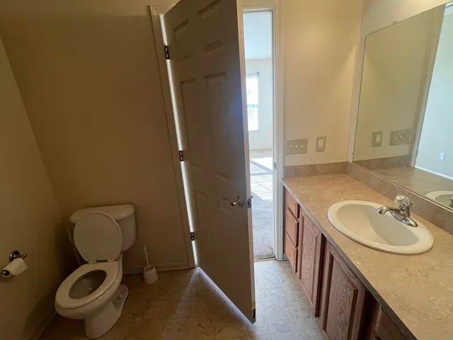 $1,800 | 9589 Lakeside Drive, Ypsilanti, MI 48197