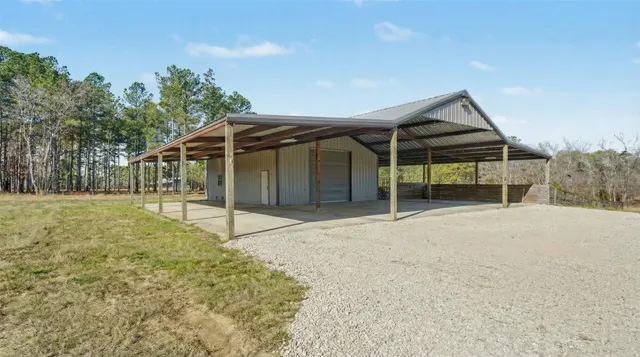 $750,000 | 3901 East Fm 942, Livingston, TX 77351