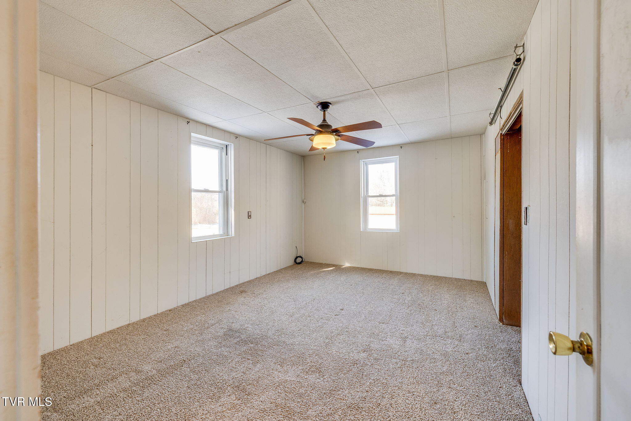 592 Heaton Creek Road Roan Mountain, TN 37687 - Photo 11 of 37 011