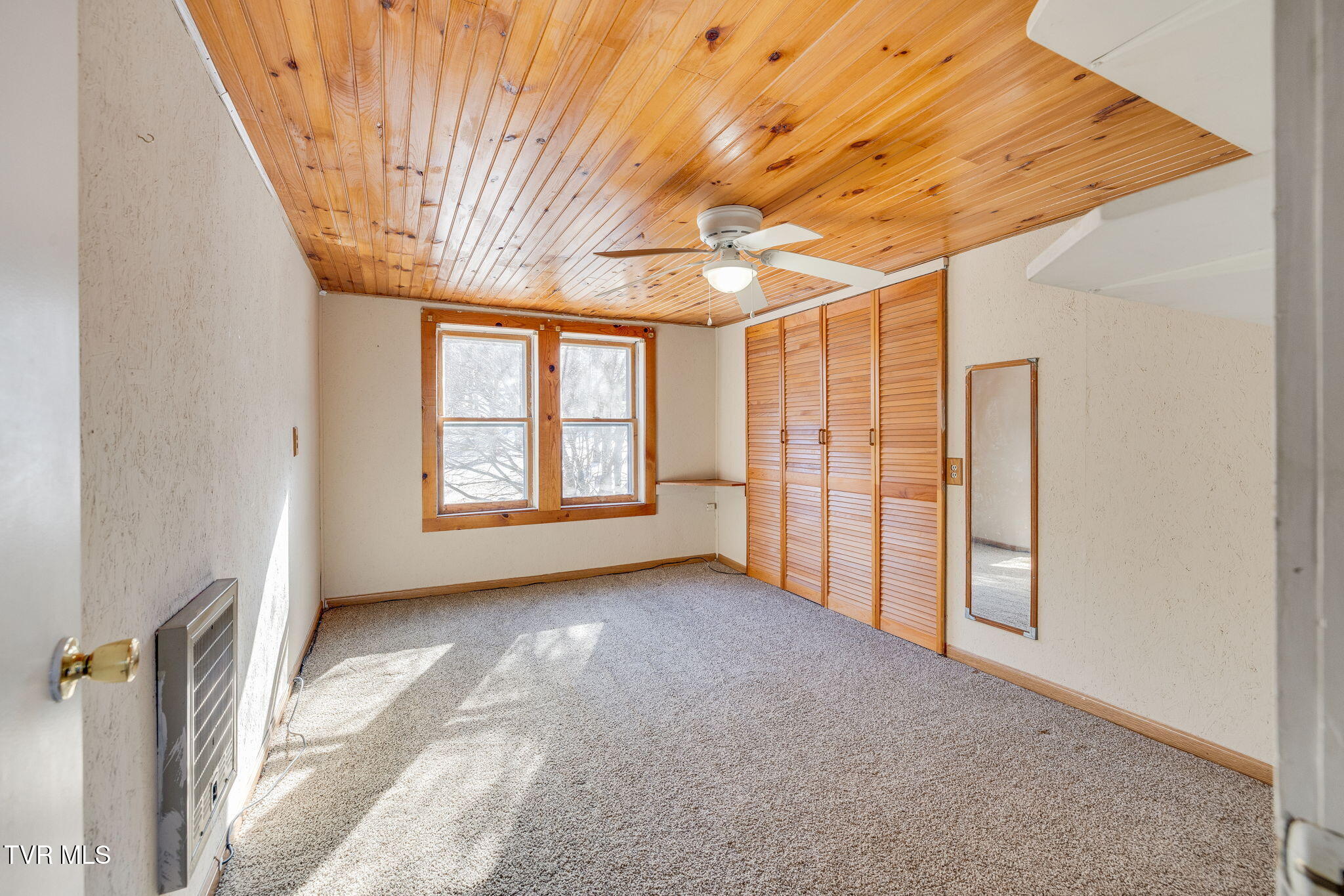 592 Heaton Creek Road Roan Mountain, TN 37687 - Photo 17 of 37 017