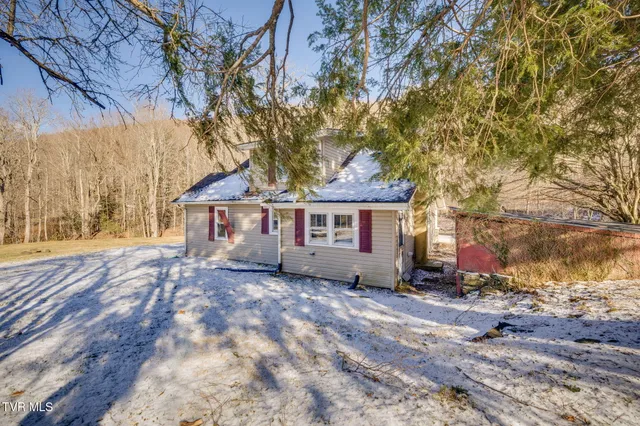$260,000 | 592 Heaton Creek Road, Roan Mountain, TN 37687
