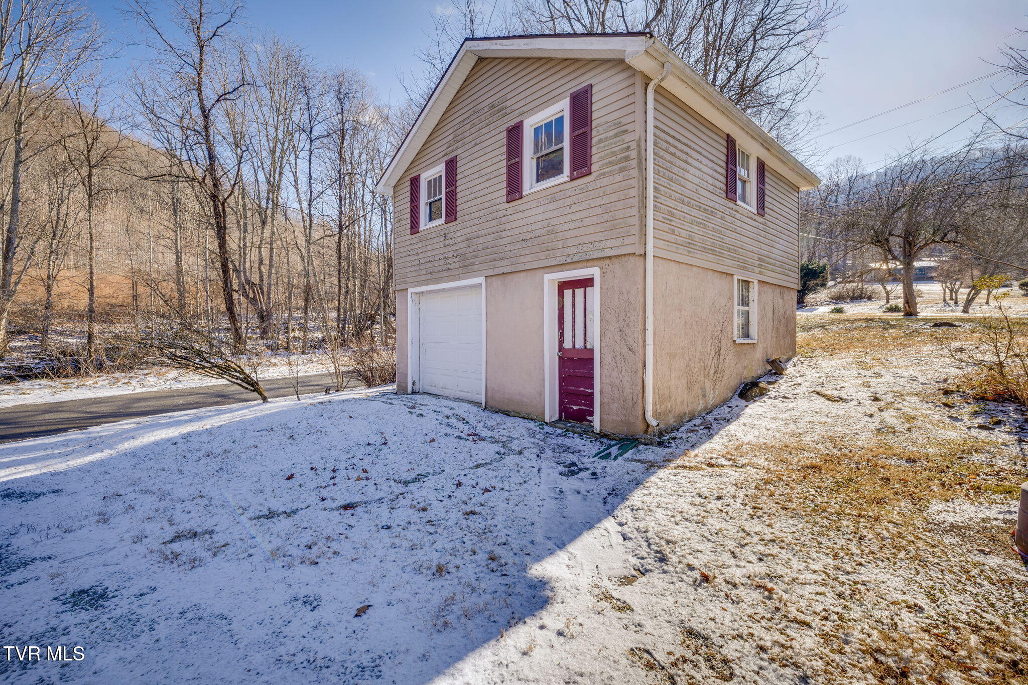 592 Heaton Creek Road Roan Mountain, TN 37687 - Photo 26 of 37 026