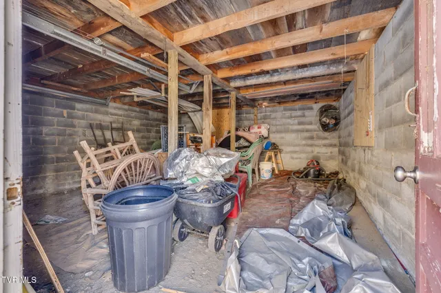 $260,000 | 592 Heaton Creek Road, Roan Mountain, TN 37687