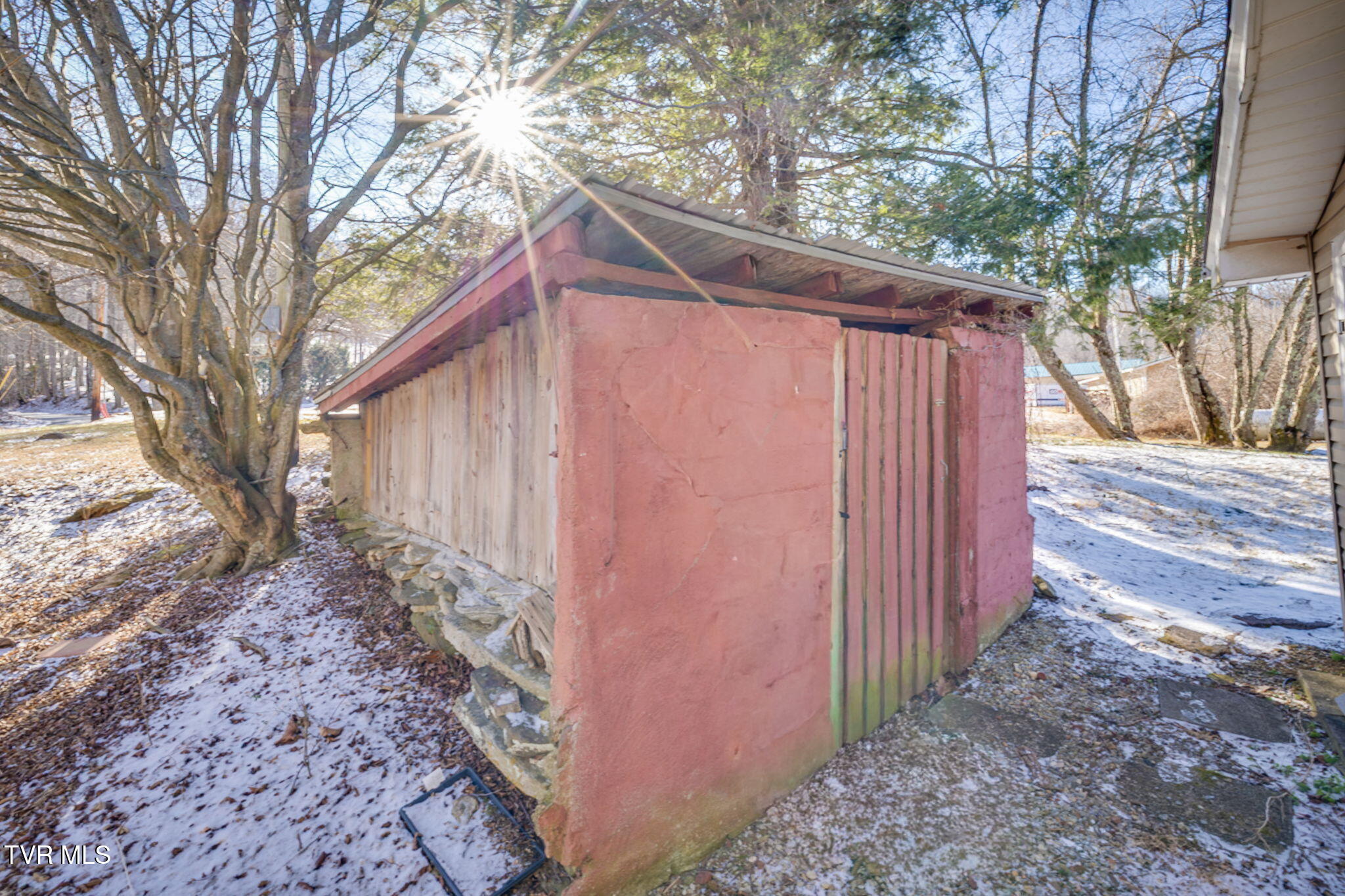 592 Heaton Creek Road Roan Mountain, TN 37687 - Photo 30 of 37 030