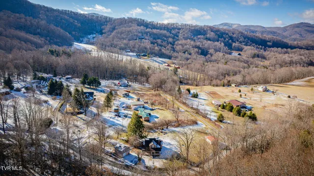 $260,000 | 592 Heaton Creek Road, Roan Mountain, TN 37687