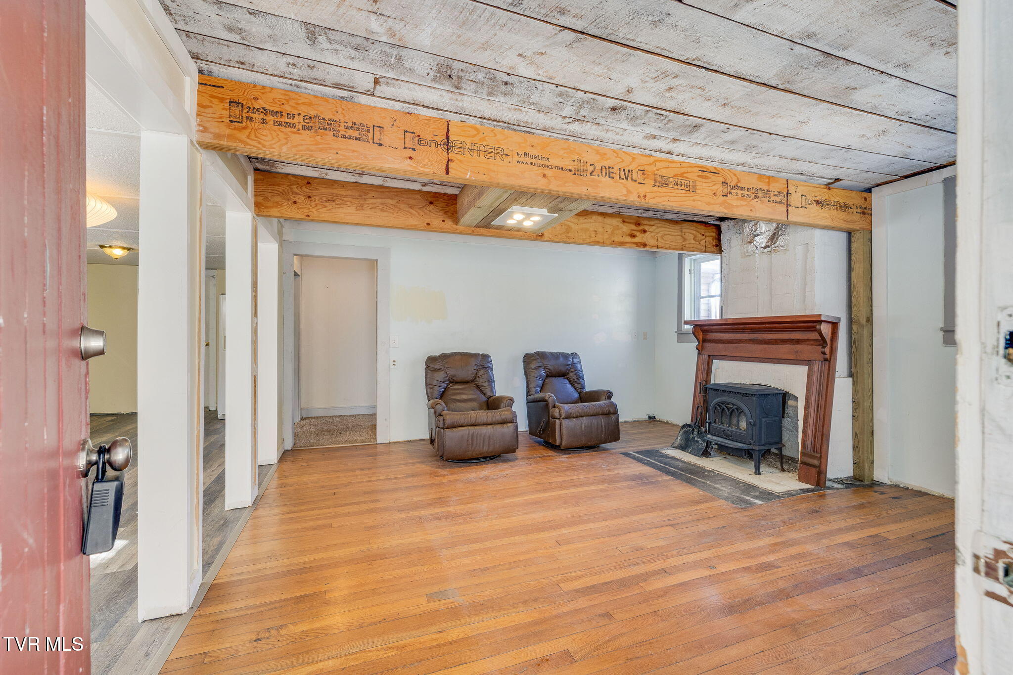 592 Heaton Creek Road Roan Mountain, TN 37687 - Photo 5 of 37 005