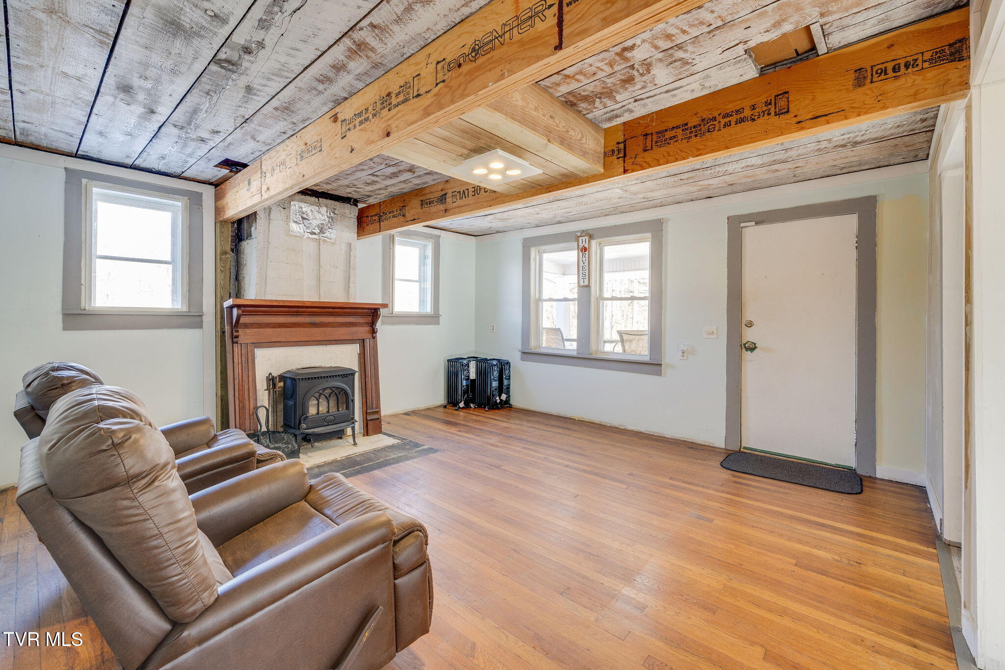 592 Heaton Creek Road Roan Mountain, TN 37687 - Photo 6 of 37 006