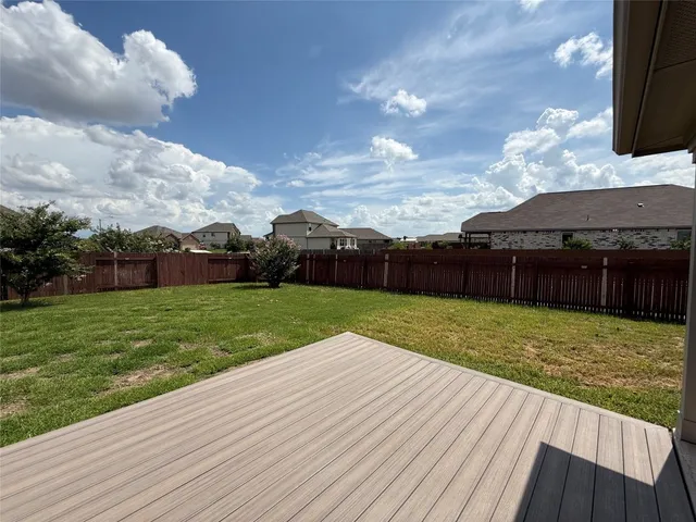 $2,000 | 300 Colthorpe Lane, Hutto, TX 78634