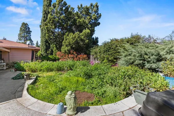 $474,900 | 1581 Valley View Drive, Yuba City, CA 95993