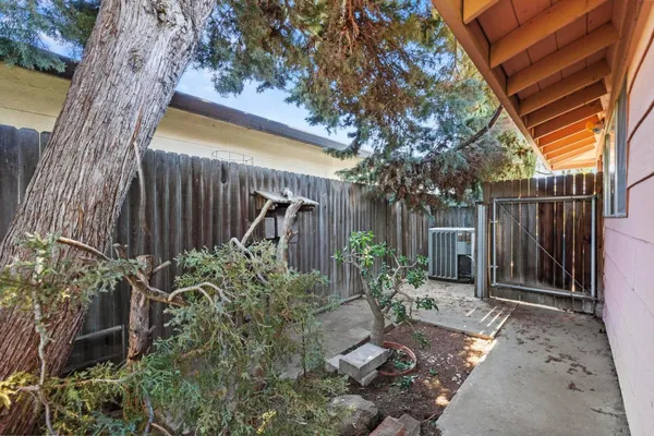 $474,900 | 1581 Valley View Drive, Yuba City, CA 95993