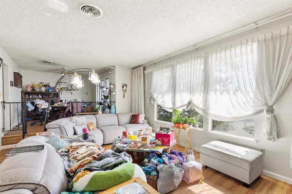 $474,900 | 1581 Valley View Drive, Yuba City, CA 95993