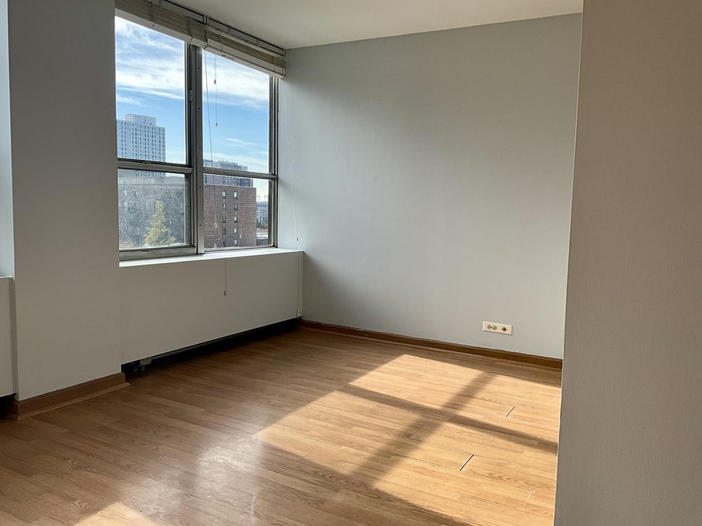 655 West Irving Park Road, Unit 703 Chicago, IL 60613 - Photo 8 of 19