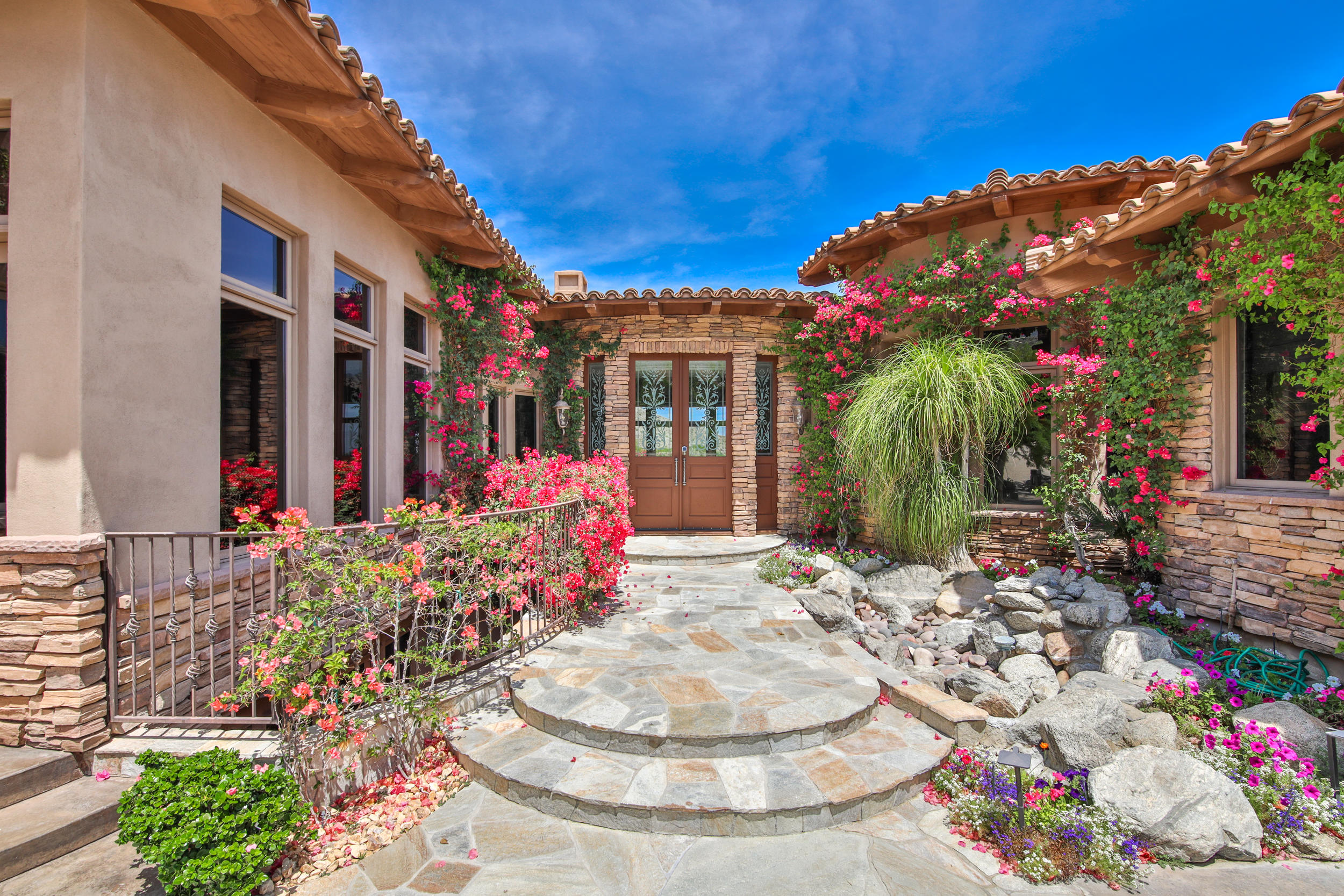 112 Wanish Place Palm Desert, CA 92260 - Photo 3 of 98 068A0355