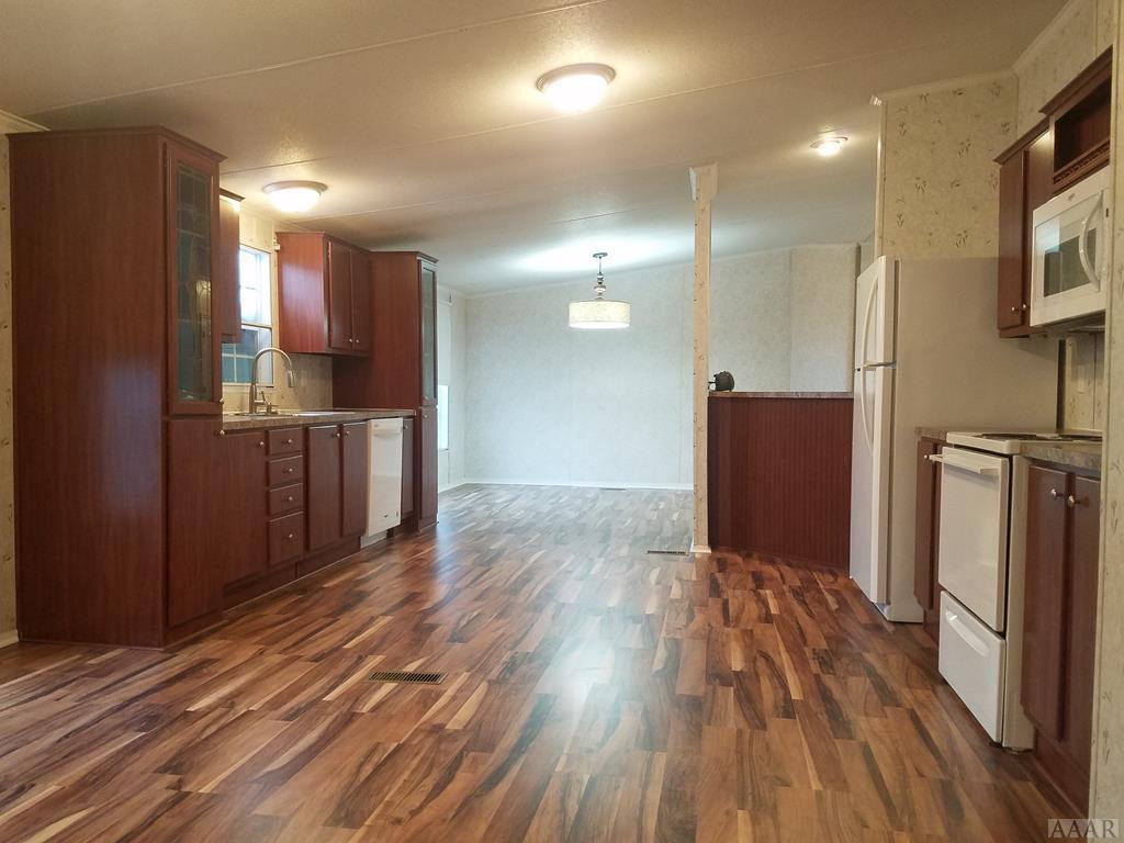 111 Thick Neck Road Edenton, NC 27932 - Photo 5 of 29 Spacious Kitchen