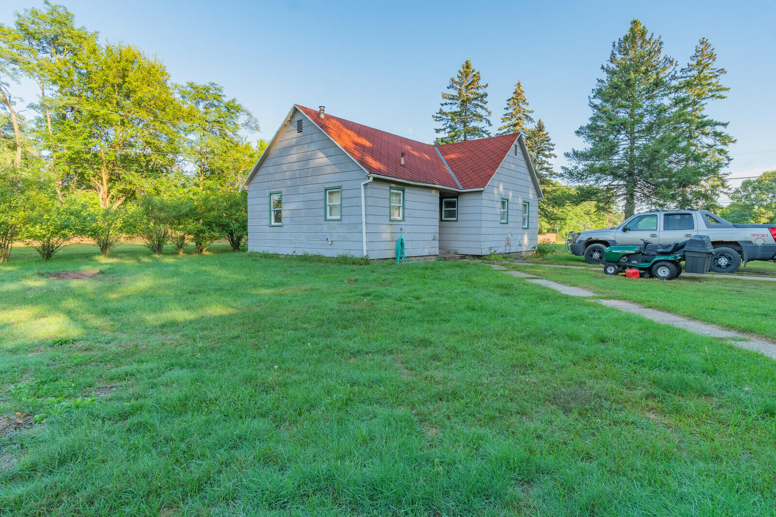 3441 Heights Ravenna Road Muskegon, MI 49444 - Photo 5 of 15 05_HOME5_mls