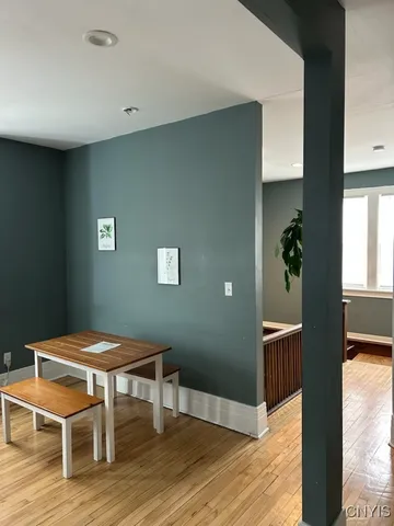 $1,750 | 942 Euclid Avenue, Unit 2, Syracuse, NY 13210