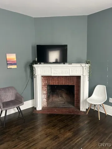 $1,750 | 942 Euclid Avenue, Unit 2, Syracuse, NY 13210