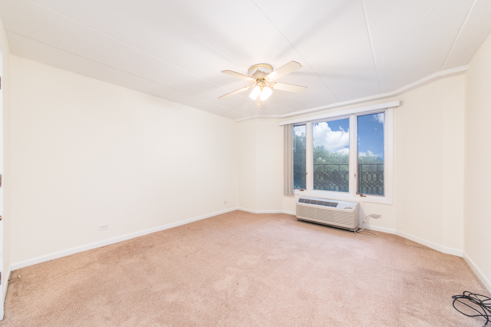 1 Renaissance Place, Unit 309 Palatine, IL 60067 - Photo 13 of 28 a view of an empty room with a window