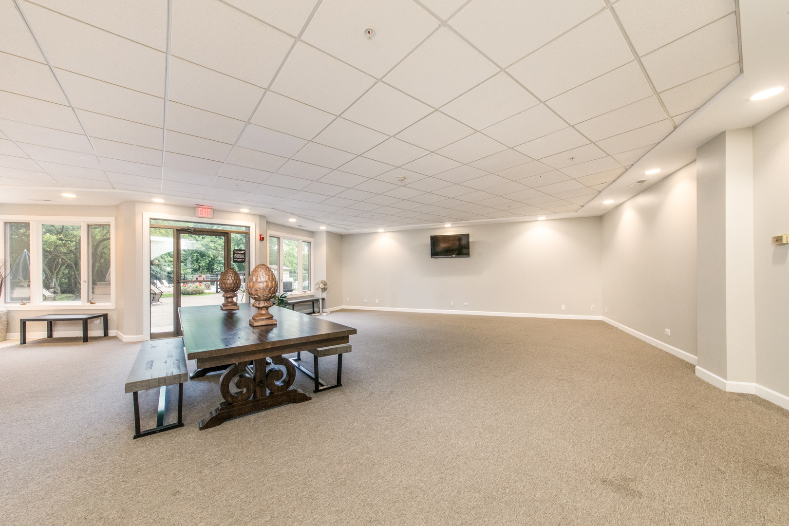1 Renaissance Place, Unit 309 Palatine, IL 60067 - Photo 20 of 28 a living room with furniture and a table