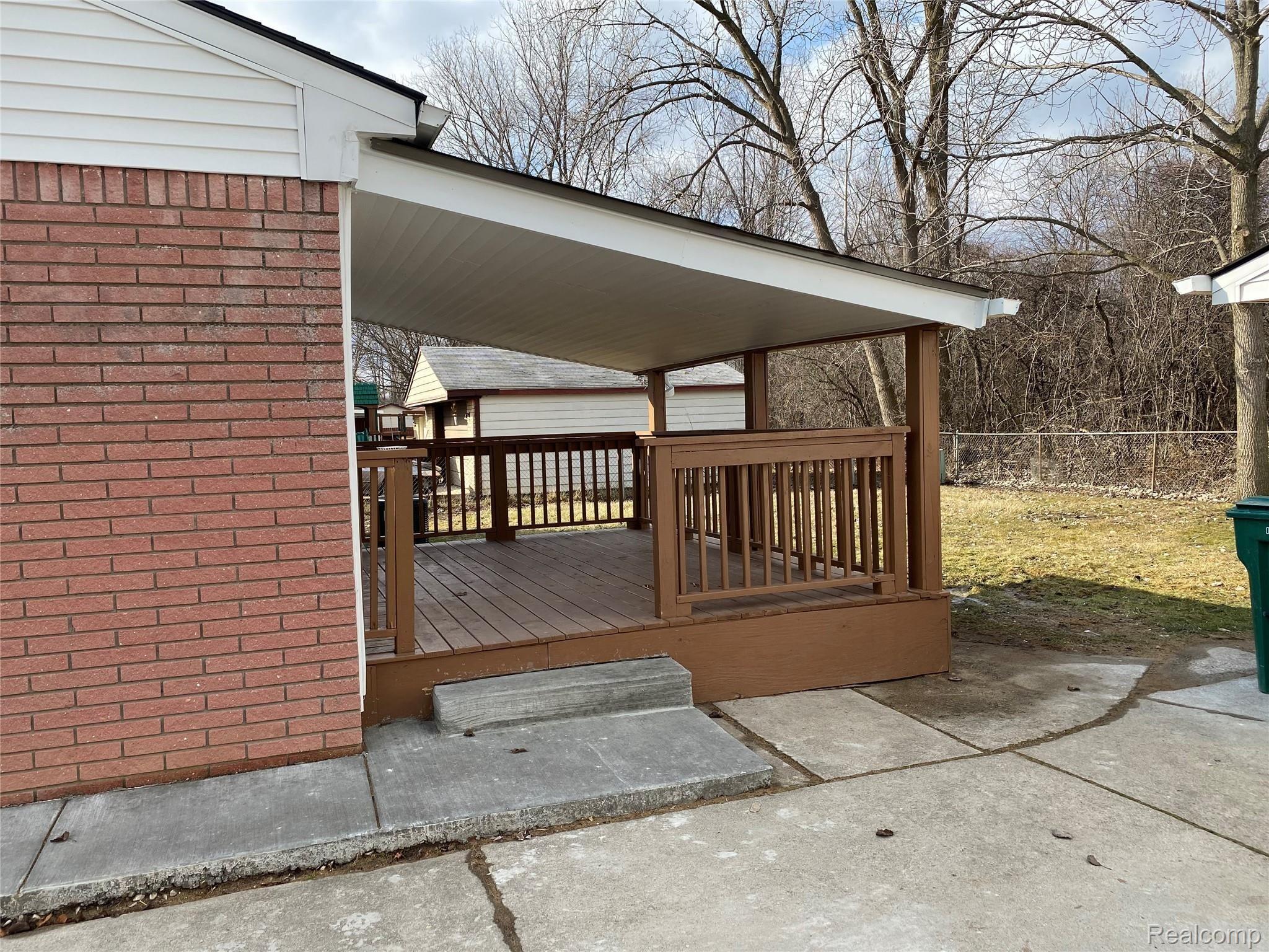 15966 Culpepper Road Rockwood, MI 48173 - Photo 3 of 22 IMG_4692.jpg