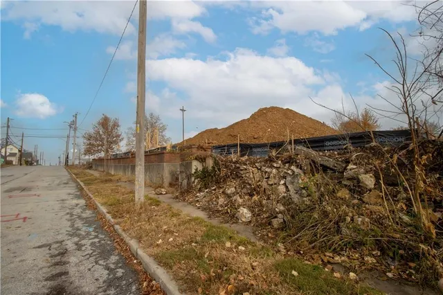 $300,000 | 2111 Holly Street, Kansas City, MO 64108