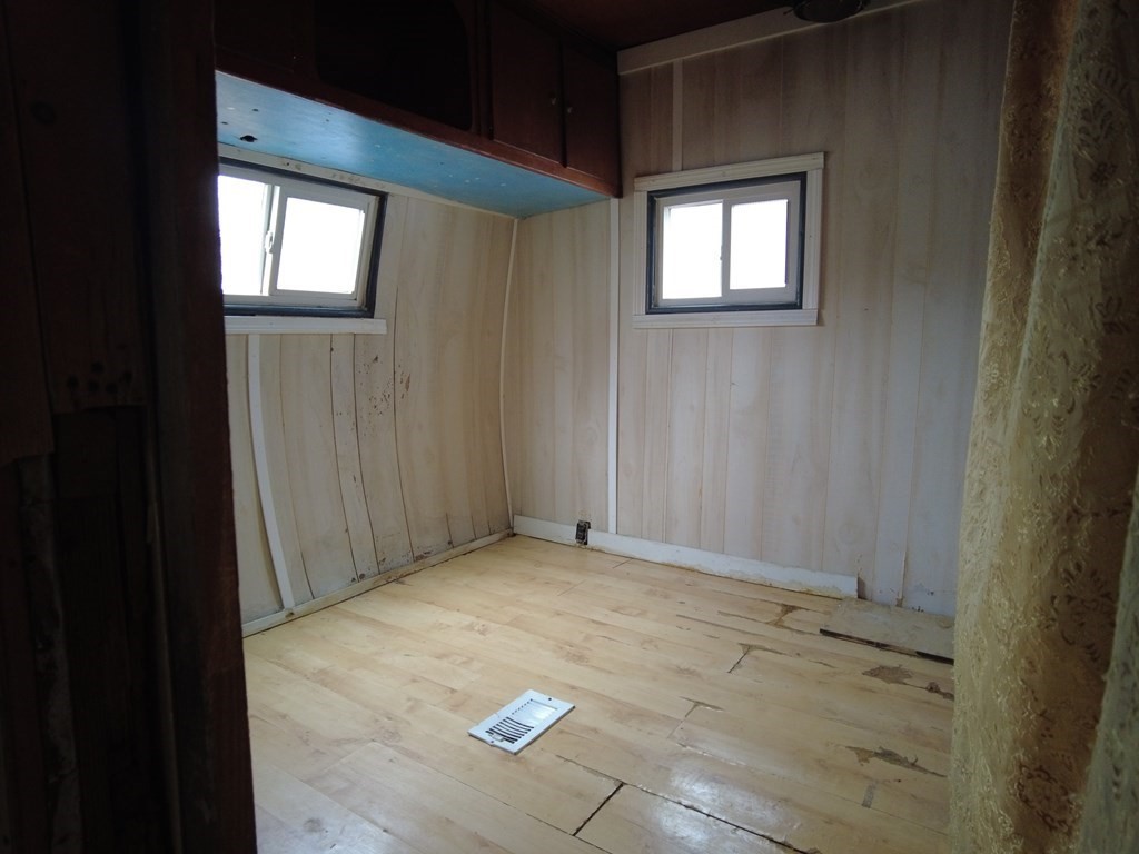 26 Easy Way Springfield, MA 01119 - Photo 11 of 13 a view of an empty room with a window