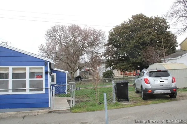 $168,000 | 616 Gerry Lane, Madison, IN 47250