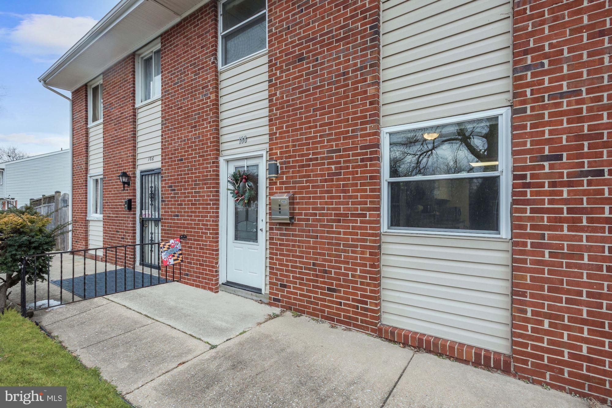 188 Dunlap Road Pasadena, MD 21122 - Photo 4 of 30 188 Dunlap Road