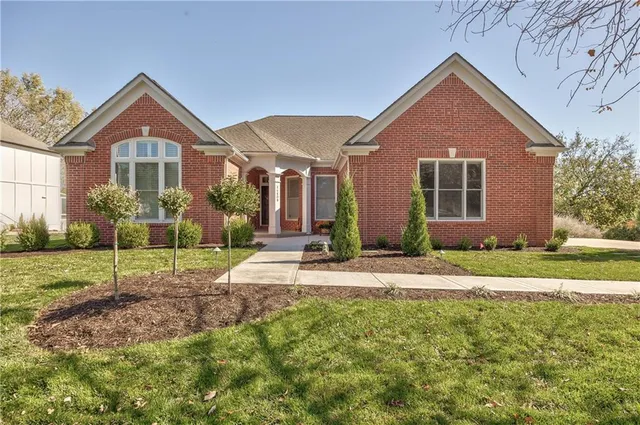 $775,000 | 14509 Howe Drive, Leawood, KS 66224