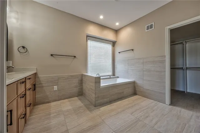 $775,000 | 14509 Howe Drive, Leawood, KS 66224