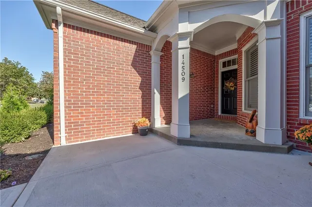 $775,000 | 14509 Howe Drive, Leawood, KS 66224