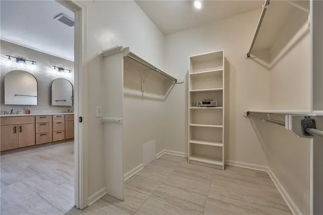 $775,000 | 14509 Howe Drive, Leawood, KS 66224