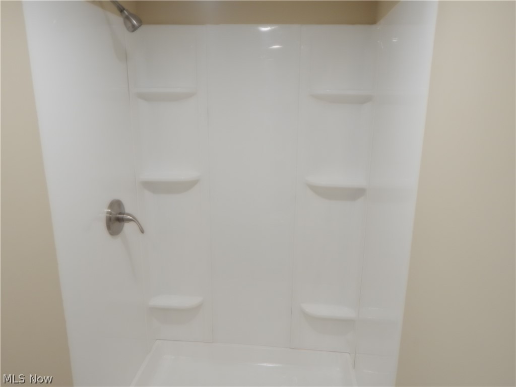 6632 Suffield Road Cleveland, OH 44124 - Photo 19 of 22 Gallery Image 19