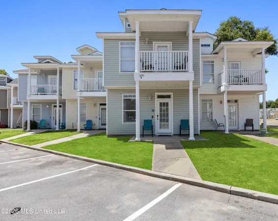 $1,950 | 1270 Century Oaks Drive, Unit B, Gulfport, MS 39507