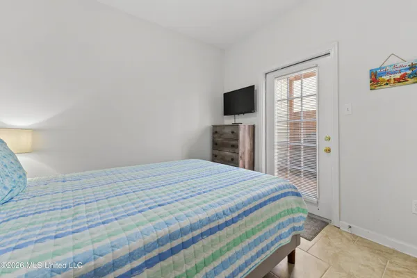 $1,950 | 1270 Century Oaks Drive, Unit B, Gulfport, MS 39507